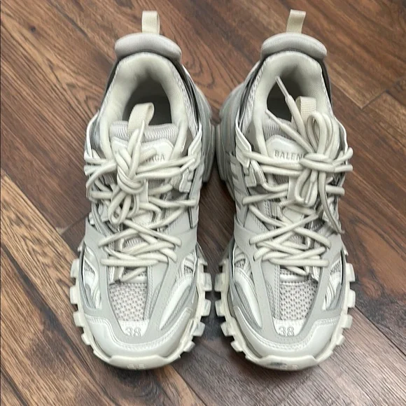 Balenciaga | Shoes | Balenciaga Womens Cream Sneakers | Poshmark display picture 2